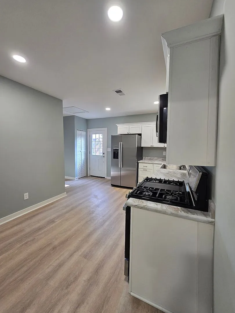 3 bed 1 bath completely remodeled home! — Photo 4