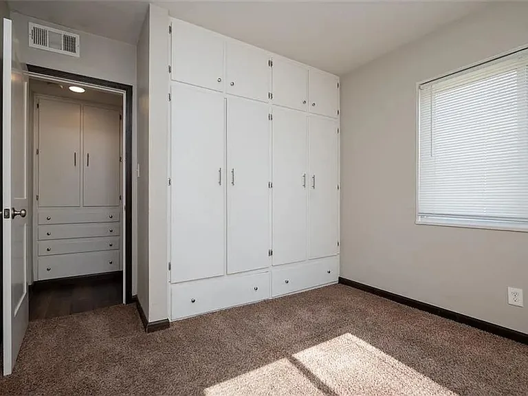 1433 SW Lincoln St — Photo 4