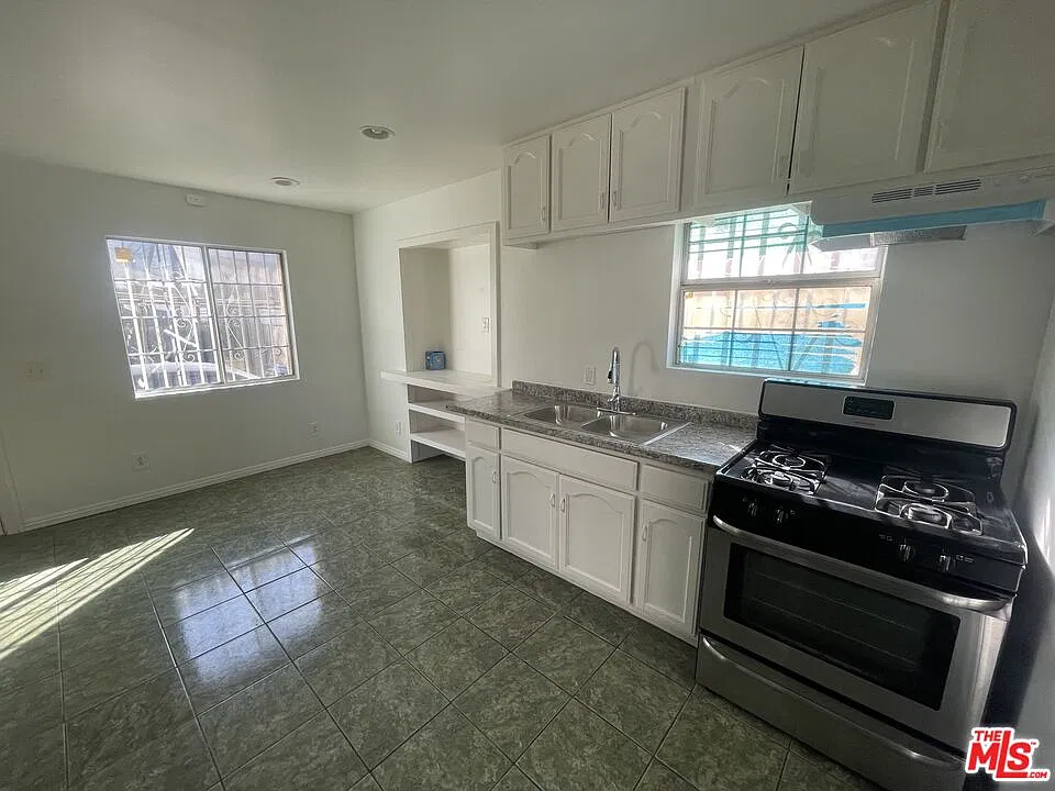 1 bed, 1.0 bath, 4616 sqft, $1,595 — Photo 4
