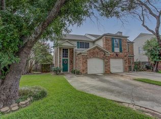 1606 Creek Bank Ln, Arlington, TX 76014