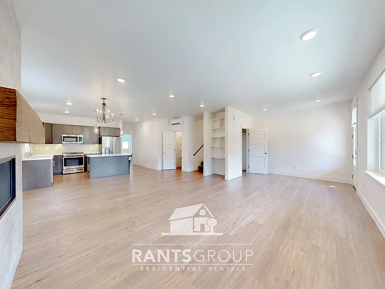 209 Veranda Ln SE #140 — Photo 2