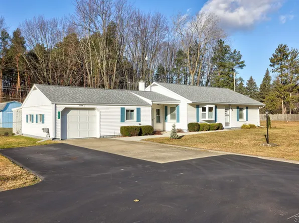 1055 N Miller Rd, Saginaw, MI 48609