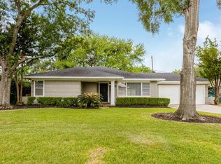 8426 Lorrie Dr, Houston, TX 77025