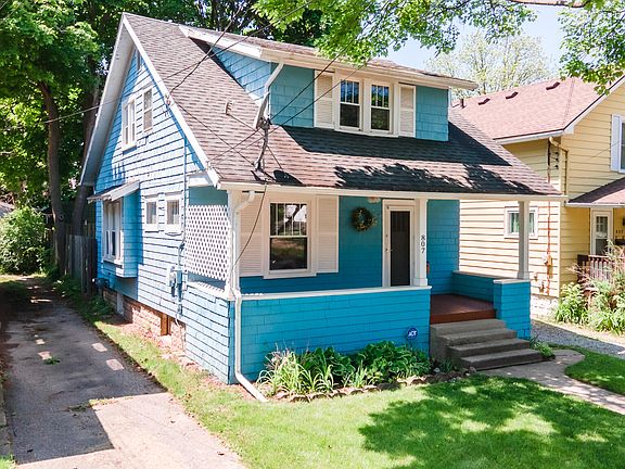 3rd image of 807 N Magnolia Ave