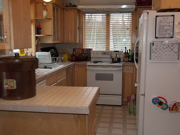 4th image of 811 Arbuckle Ct