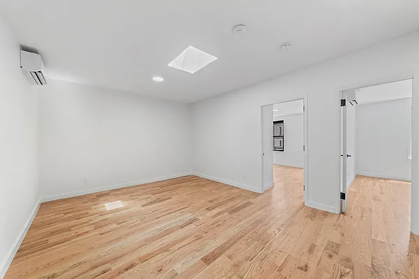 Rented by Nooklyn NYC LLC | media 5