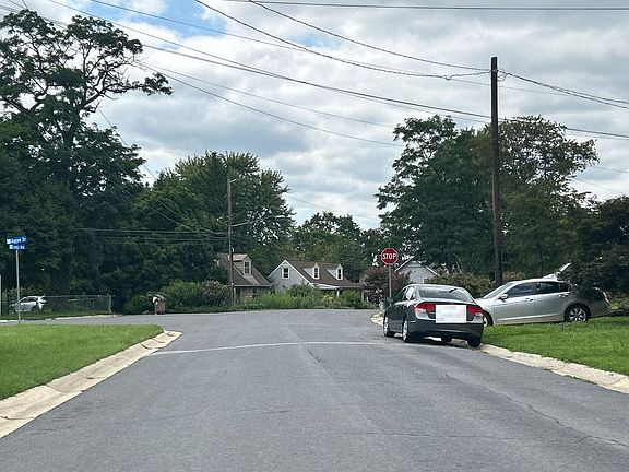 4th image of 1100 Agnew Dr