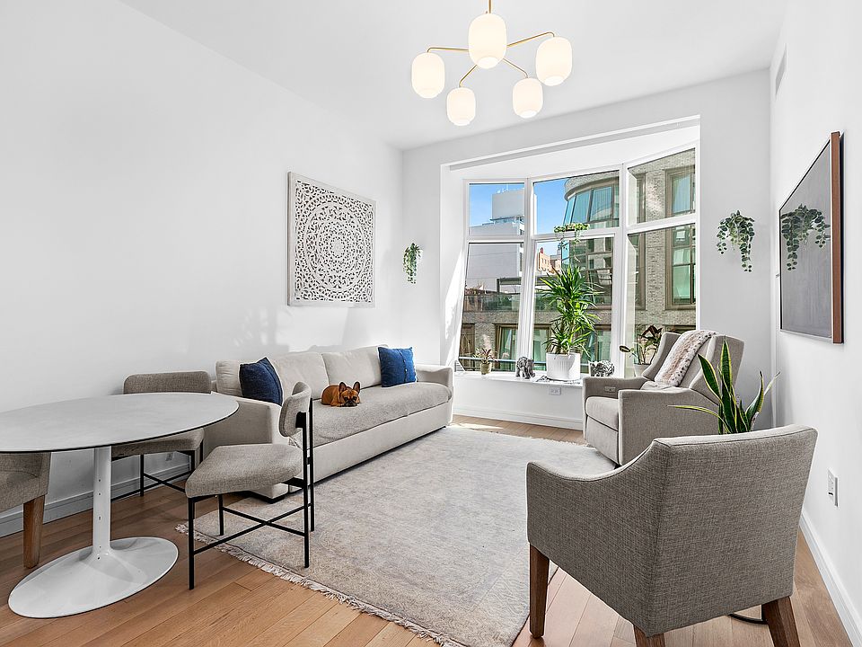 1st image of 515 18th St #403