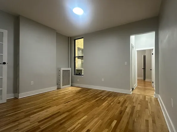 311 W 54th St #1RW, New York, NY 10019