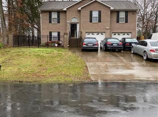 1515 Reynolds Forest Dr, Winston Salem, NC 27107