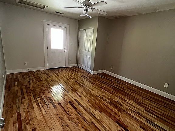 5th image of 1411 Indianola St