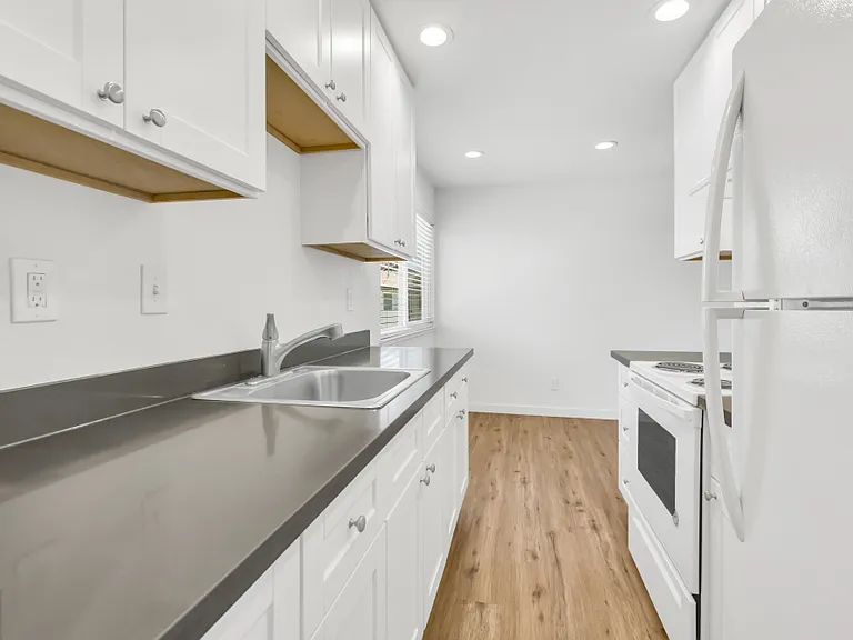 2405 Cava Ct #4 — Photo 4
