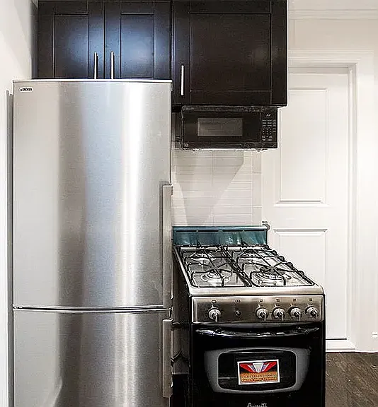 344 E 55th St #2B — Photo 3