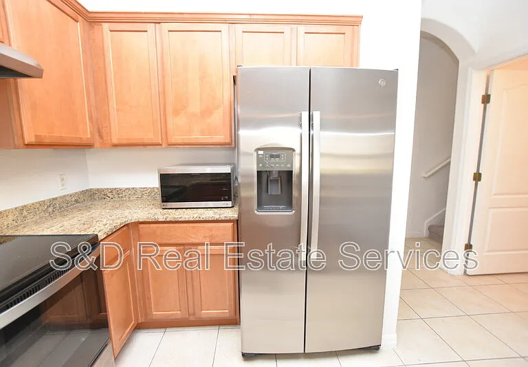 6352 Sedgeford Dr — Photo 3