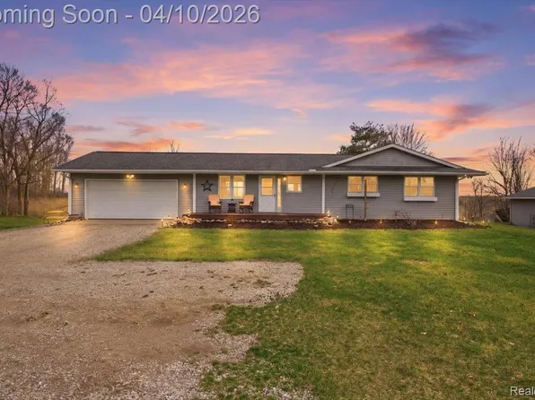 9272 Green Rd, Goodrich, MI 48438