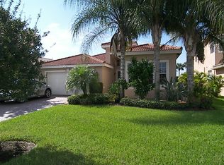 2081 Grey Falcon Cir SW, Vero Beach, FL 32962