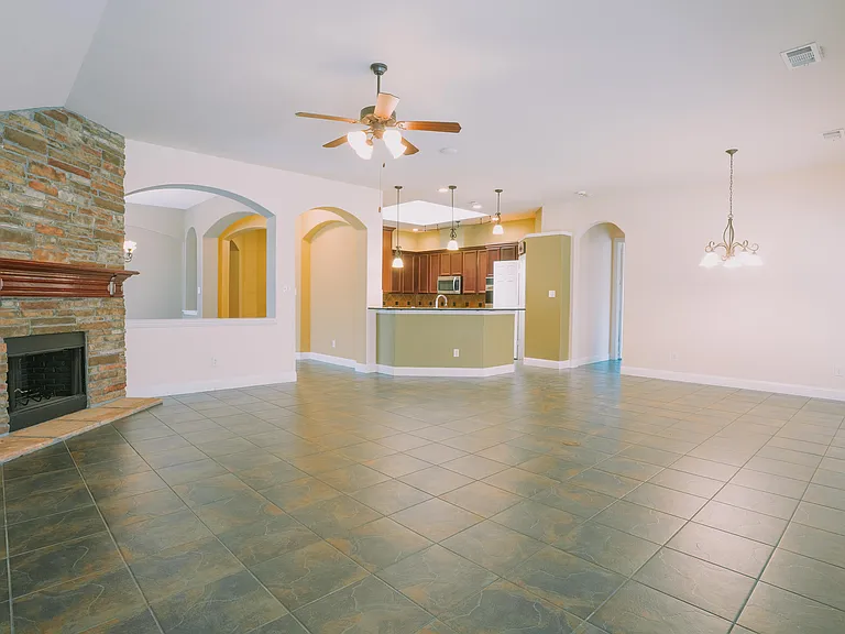 3240 Paseo — Photo 10