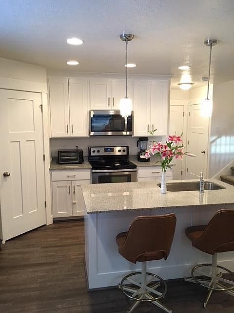 Spacious Kitchen, Granite Counter Tops
