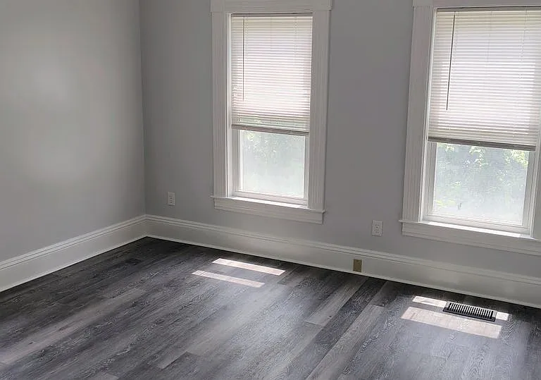 50 Franklin St #1 — Photo 7