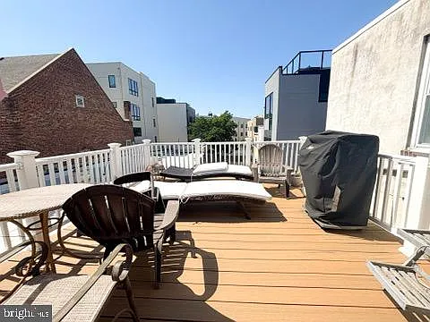 1618 Fitzwater St #2 — Photo 3