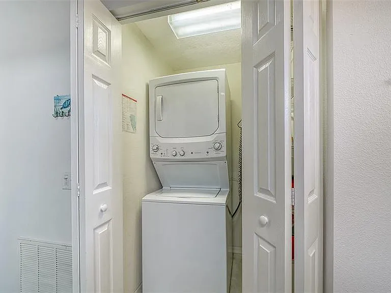8375 Glenrose Way #211 — Photo 23