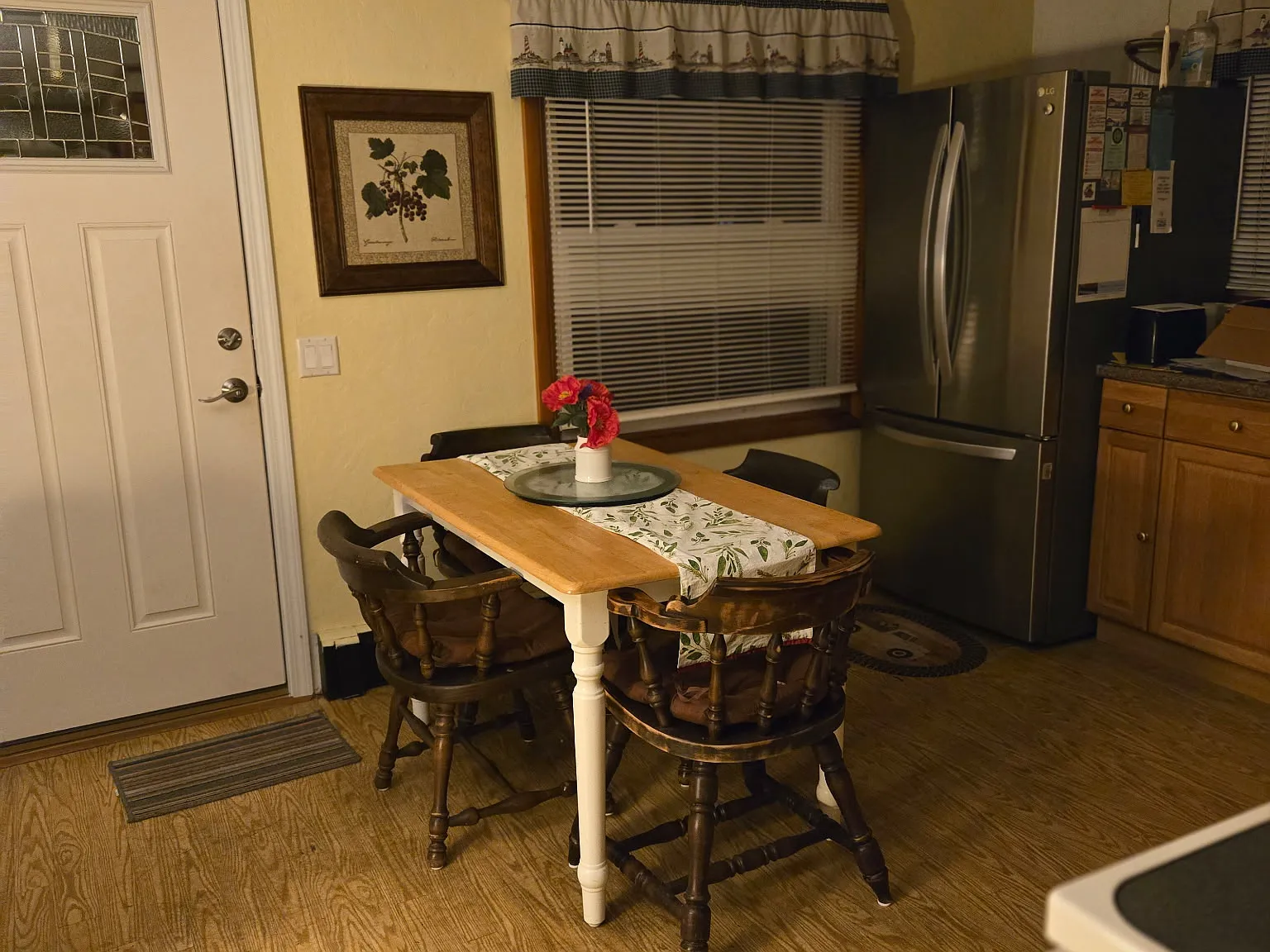 213 Hickory St — Photo 1