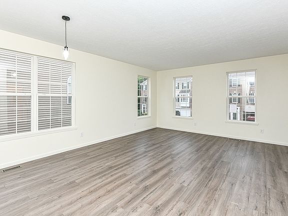 2nd image of 3327 Decker Ridge Dr