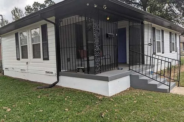 2533 Warren Ave — Photo 76