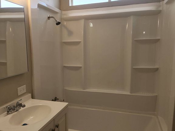 5th image of 4078 W 142nd St #F