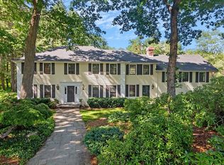 445 E Riding Dr, Carlisle, MA 01741