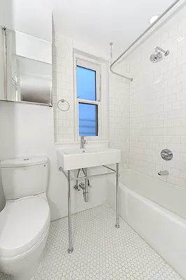 Rented by Aether Property Group | media 27