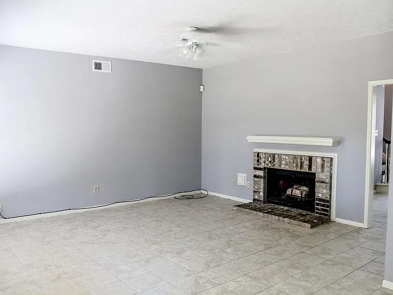 1126 Long Prairie Dr — Photo 6
