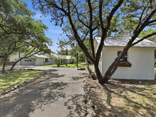 8908 CEDAR TRL, Boerne, TX 78006