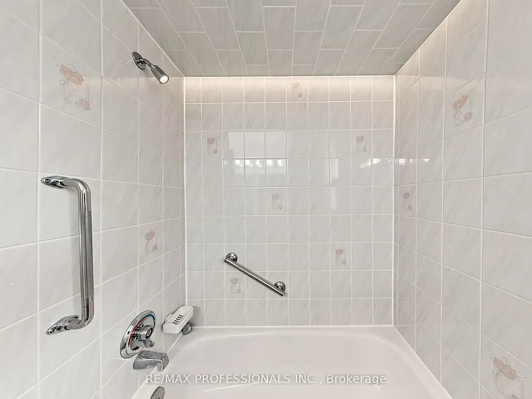25 Carsbrooke Rd — Photo 23