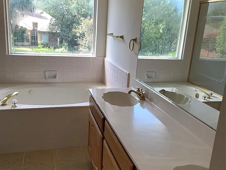2212 Chasefield Dr — Photo 14