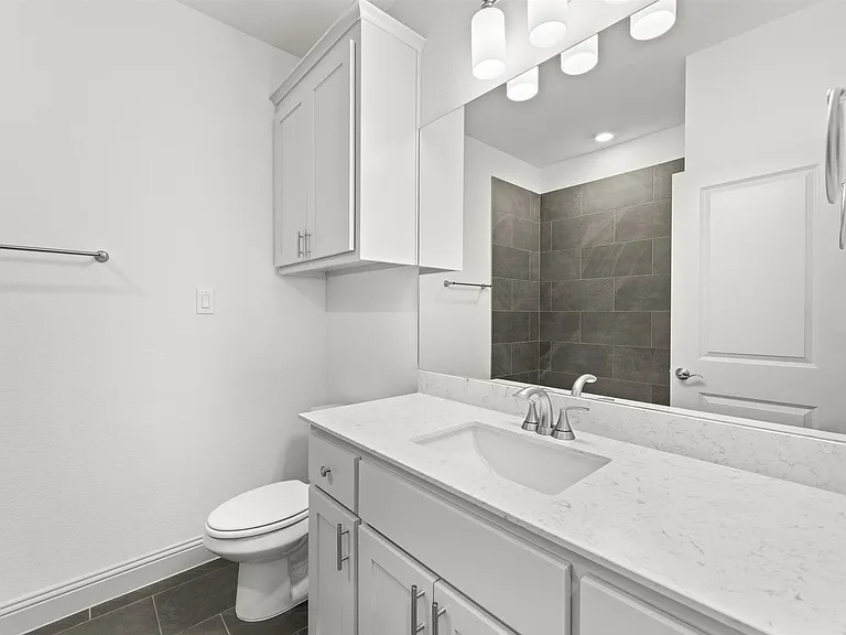 544 Oak Creek Dr — Photo 16
