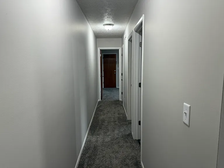 409 N Beech St #4 — Photo 8