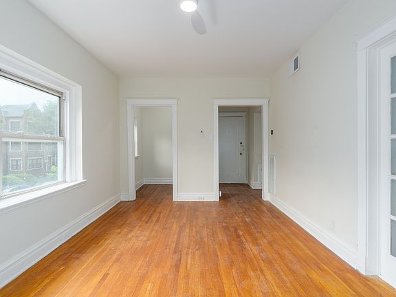 4th image of 6301 N Rosebury Ave Unit 2E