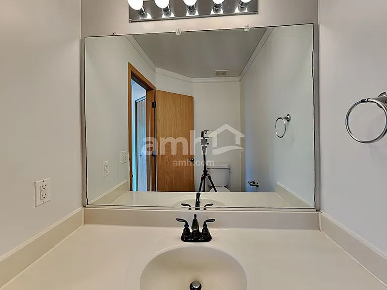 14233 S Hillsdale Ct — Photo 11