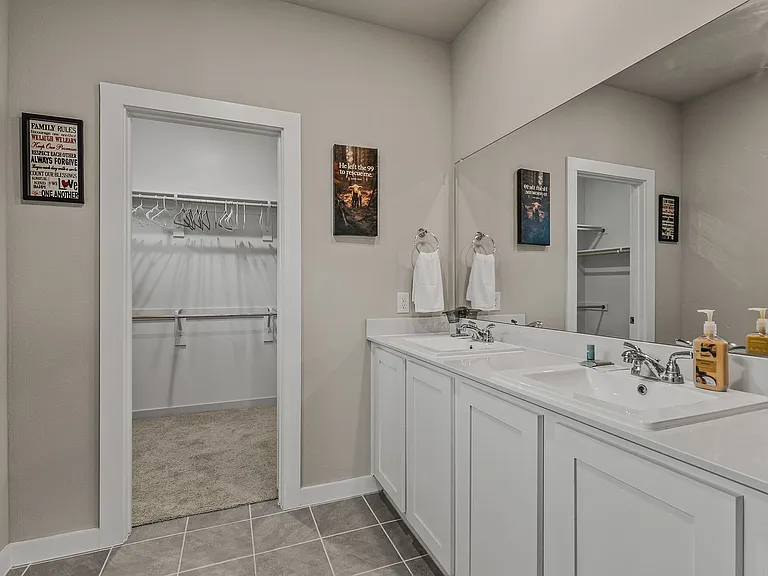 706 Melody Hill Dr — Photo 17