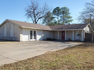 12400 Spring Branch Dr, Balch Springs, TX 75180