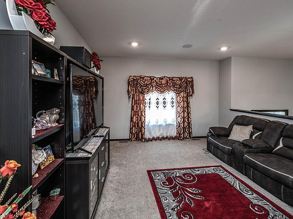 5th image of 17438 Ely Ave