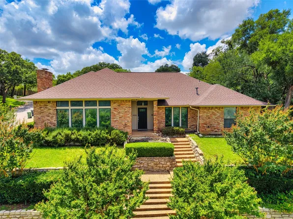 1908 Lakehill Ct, Arlington, TX 76012