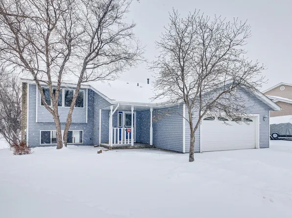 405 Bucher Ave, Shoreview, MN 55126