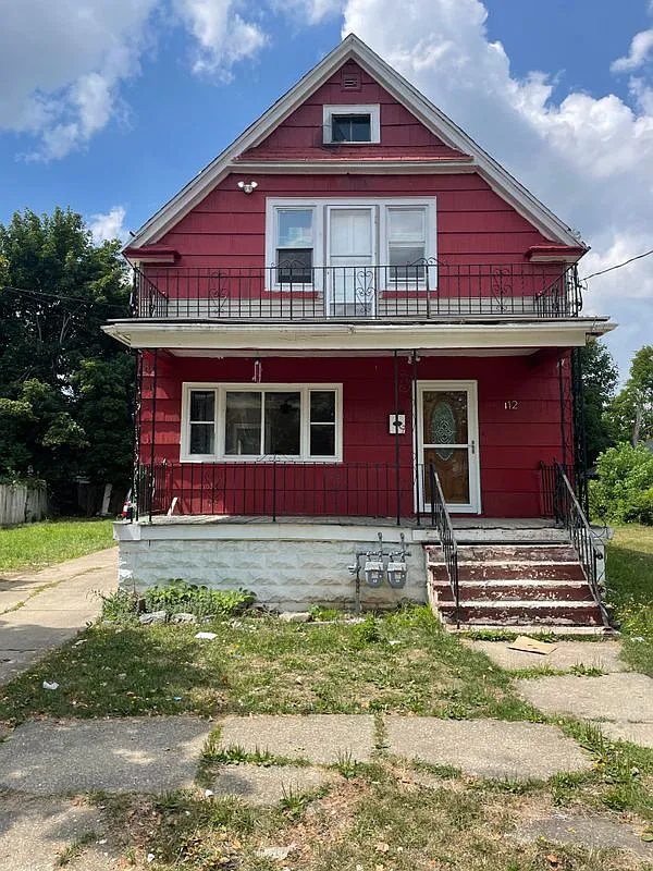 3 bed, 1.0 bath, 800 sqft, $1,450 — Photo 1