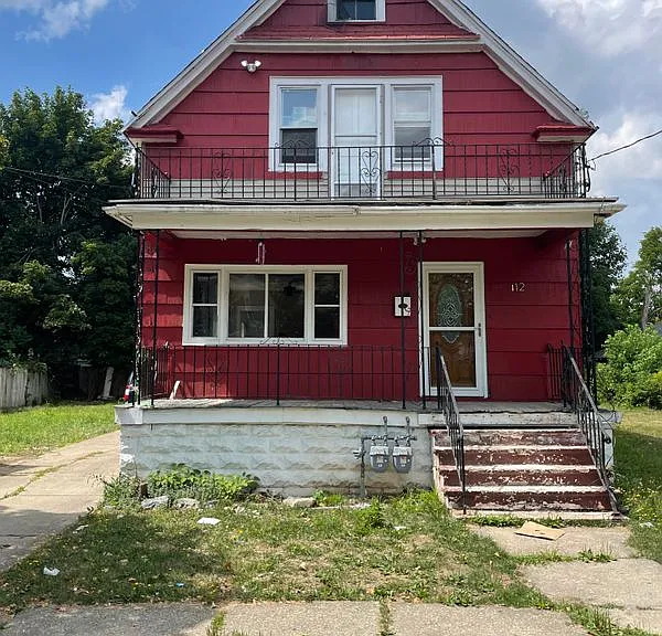 112 Goembel Ave #LOWER — Photo 1