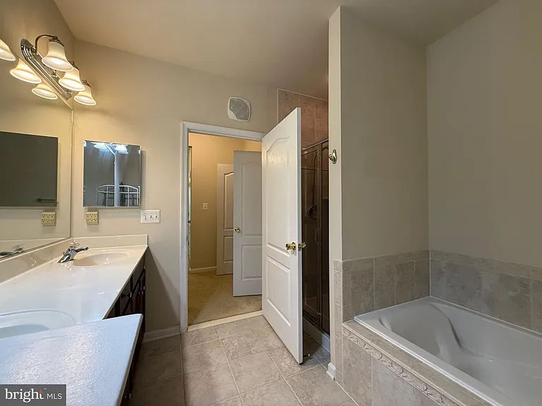 9720 Holmes Pl #403 — Photo 14