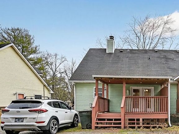 3rd image of 3209 Lakeford Dr