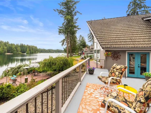 11421 Matthews Way, Anderson Island, WA 98303