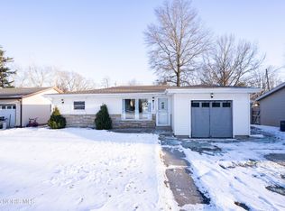 1581 Westgate Dr, Defiance, OH